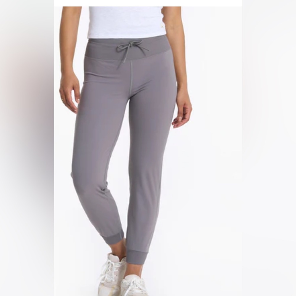 Vuori Daily Jogger